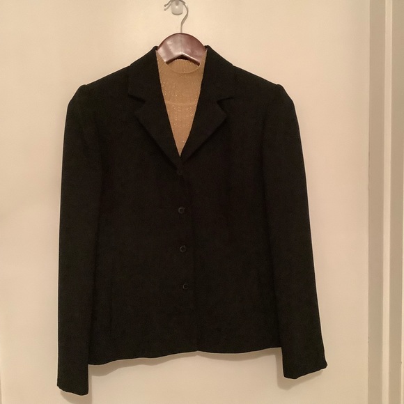 Women’s Black Pant Suit With Gold Mock Neck Top. Size 2 Petite. - Picture 2 of 16